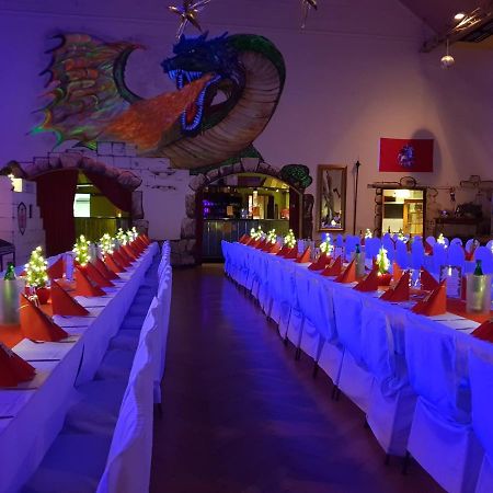 Pension Und Restaurant Die Burg Ehrenfriedersdorf Buitenkant foto