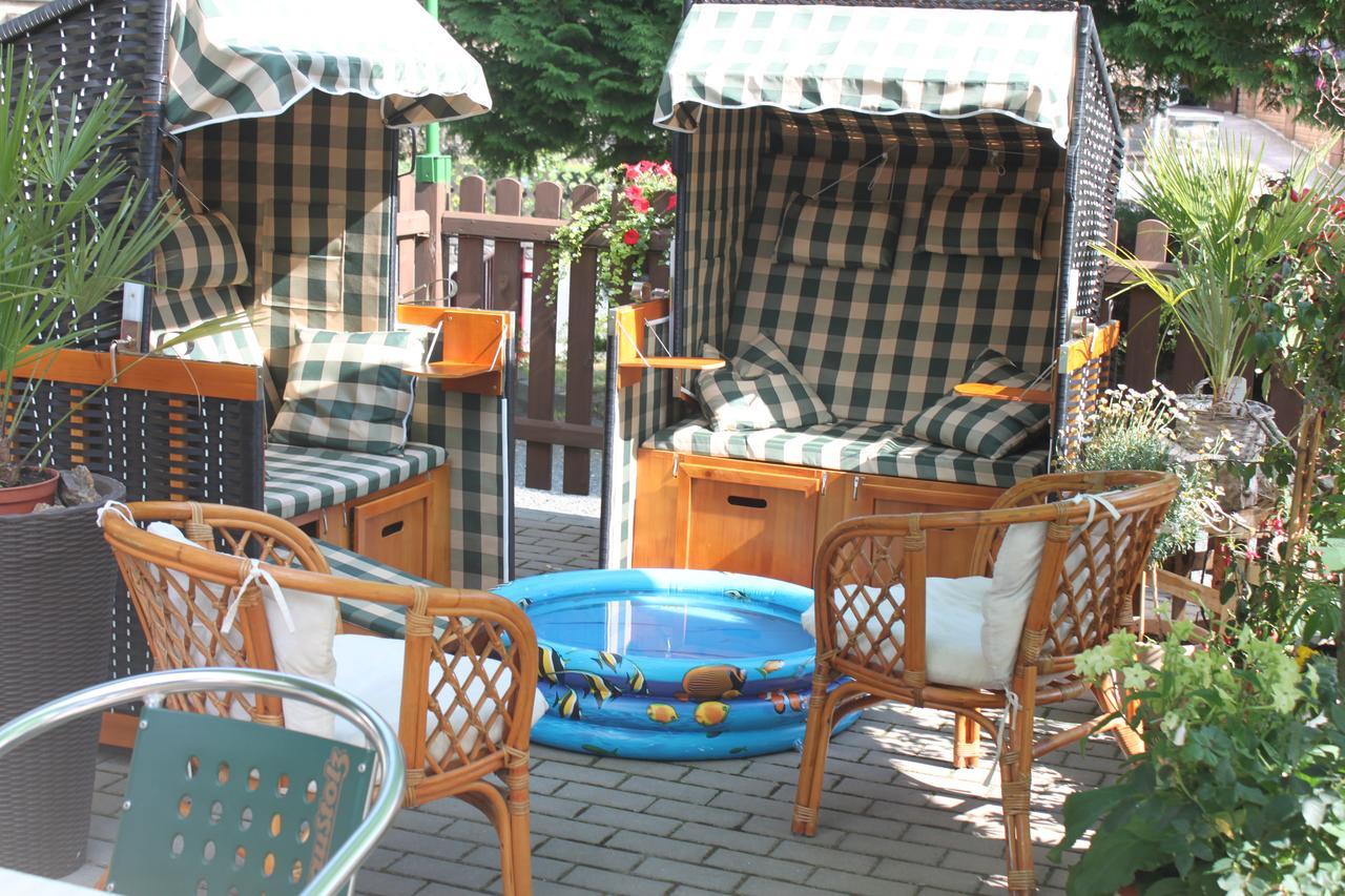 Pension Und Restaurant Die Burg Ehrenfriedersdorf Buitenkant foto