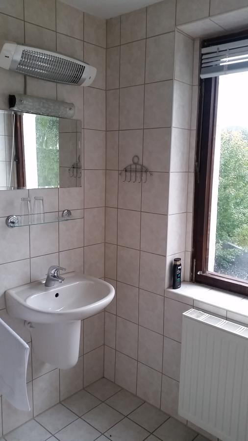 Pension Und Restaurant Die Burg Ehrenfriedersdorf Buitenkant foto
