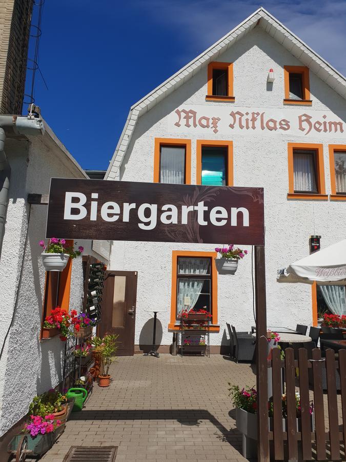 Pension Und Restaurant Die Burg Ehrenfriedersdorf Buitenkant foto