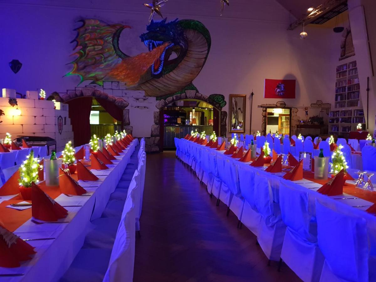 Pension Und Restaurant Die Burg Ehrenfriedersdorf Buitenkant foto